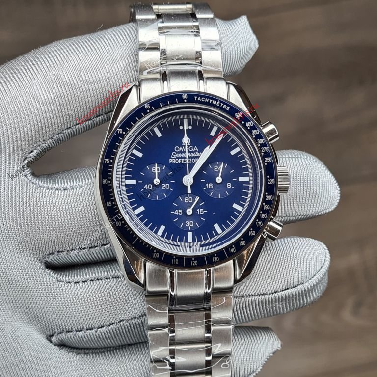 Копия  Omega Speedmaster Hbf0040