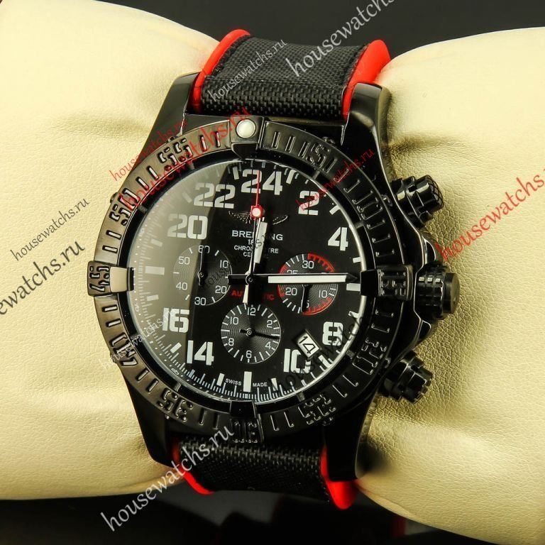 Копия  Breitling Avenger Hbf0078