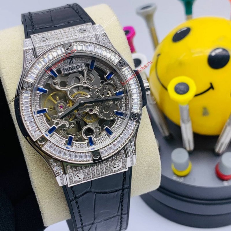Копия Часы Hublot Classic Fusion Titanium Diamonds H104365