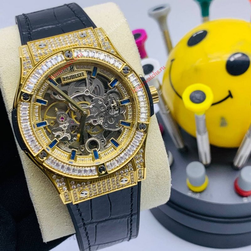 Копия Часы Hublot Classic Fusion Titanium Diamonds H104366