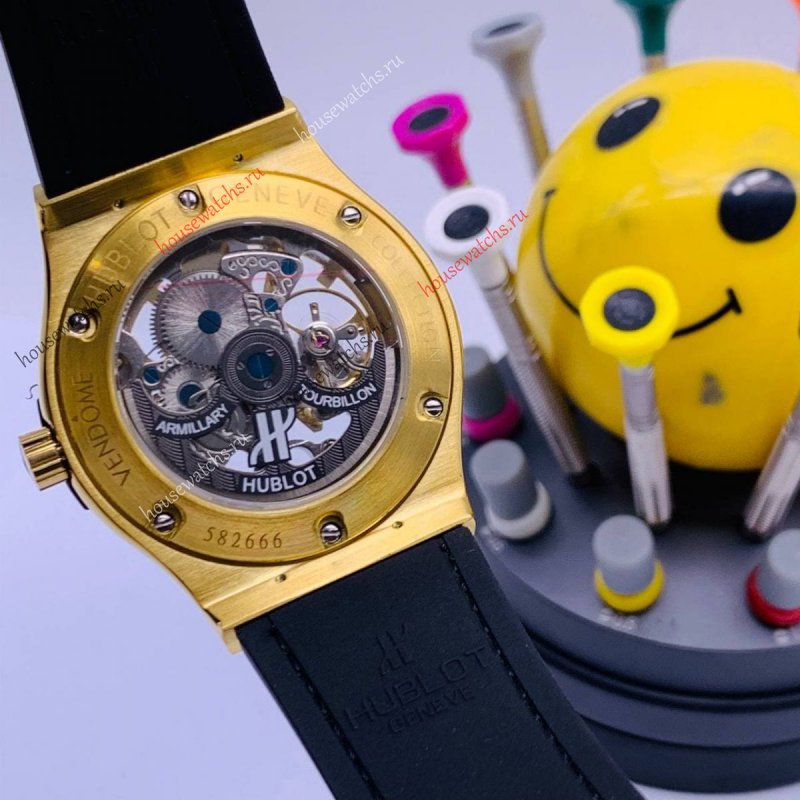 Копия Часы Hublot Classic Fusion Titanium Diamonds H104366