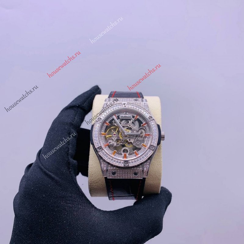 Копия Часы Hublot Classic Fusion Titanium Diamonds H104367