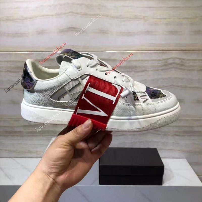 Копия  Кроссовки Valentino H801317