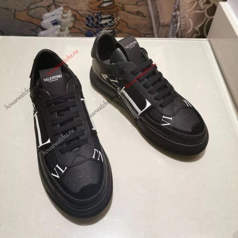 Копия  Кроссовки Valentino H801321