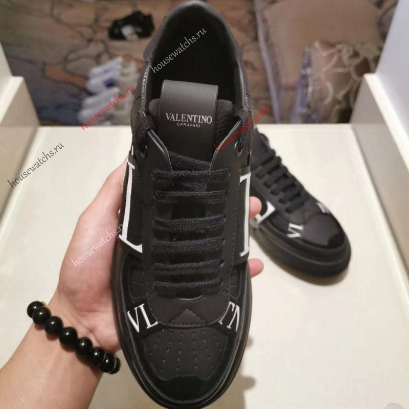 Копия  Кроссовки Valentino H801321