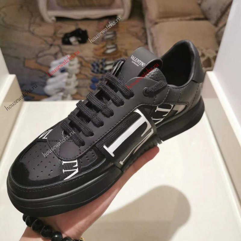 Копия  Кроссовки Valentino H801321