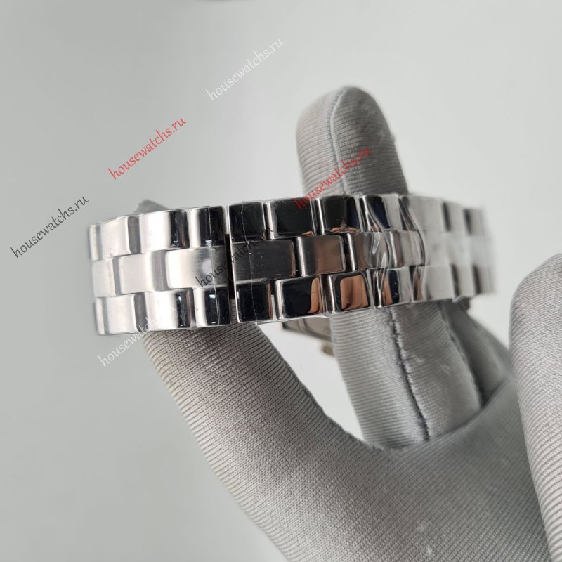 Копия Часы Cartier Roadster H104551