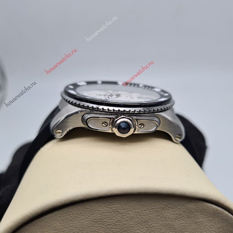 Копия Часы Cartier Calibre de Cartier H104948