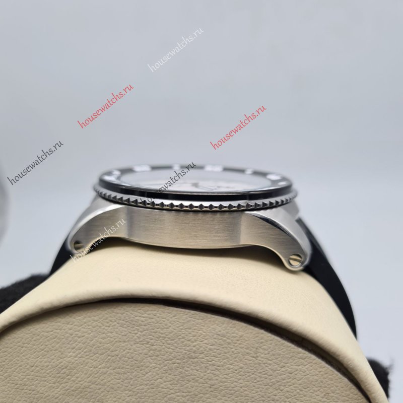 Копия Часы Cartier Calibre de Cartier H104948