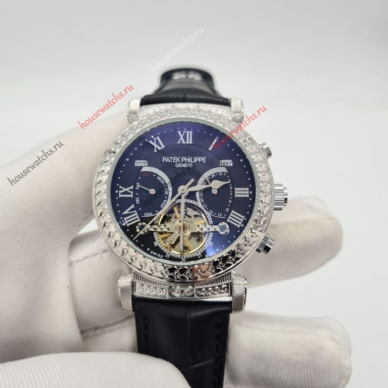 Patek on sale philippe 5700