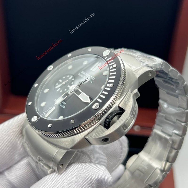 Копия Часы Panerai Luminor Submersible H106037